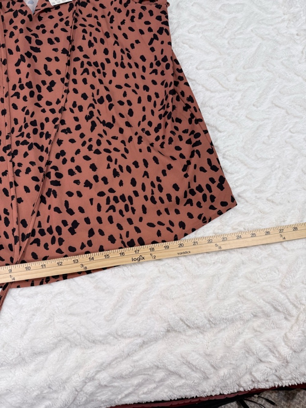 Simple Fun Rust Spot Print Flutter Sleeve Top - Picture 12 of 12